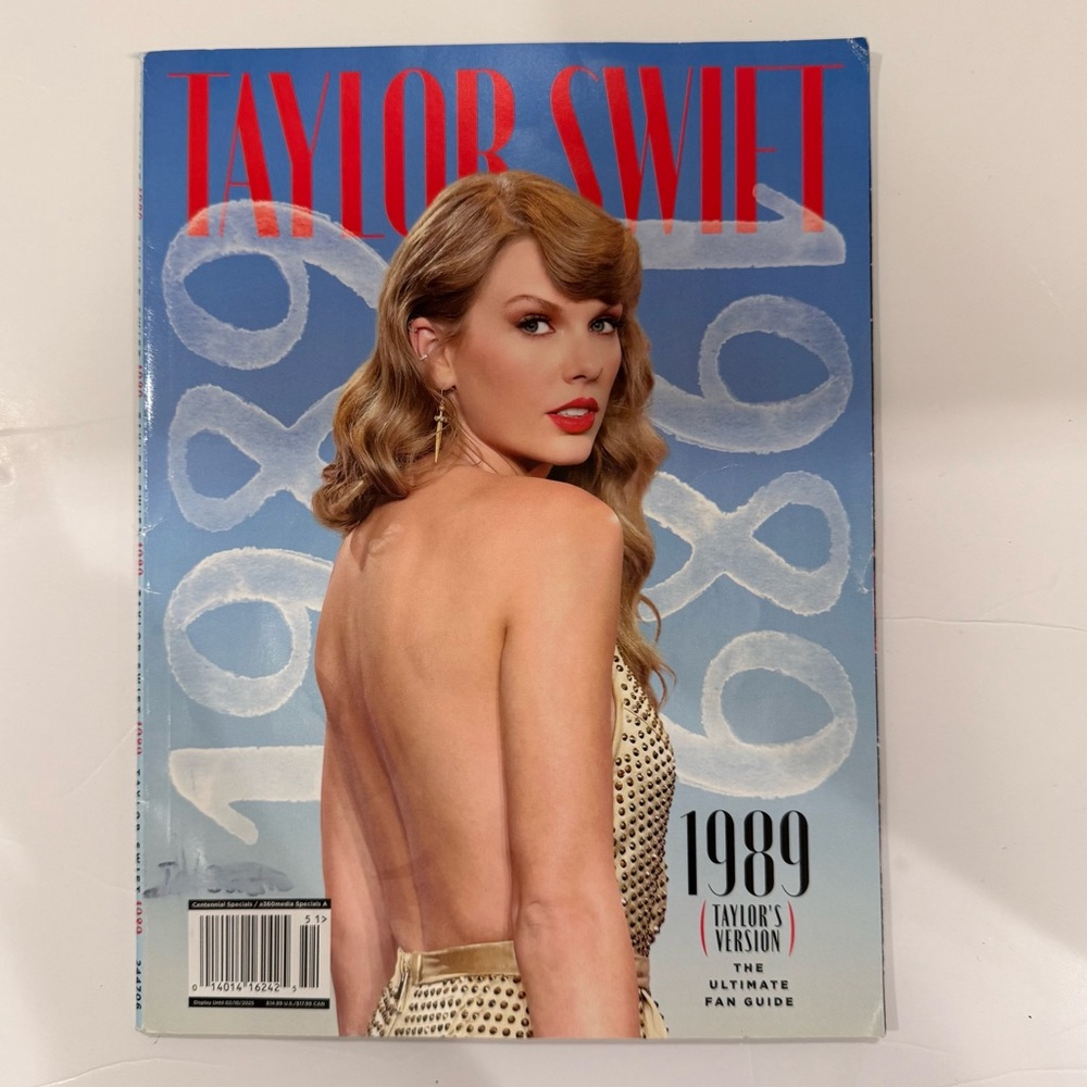 TAYLOR SWIFT - 1989 TAYLOR'S‎ VERSION 2024 CENTENNIAL Magazine Special
